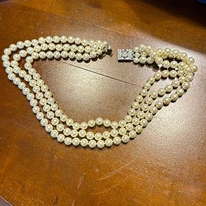 Women’s 3 strand pearl necklace. Beautiful clasp with JRB stamp